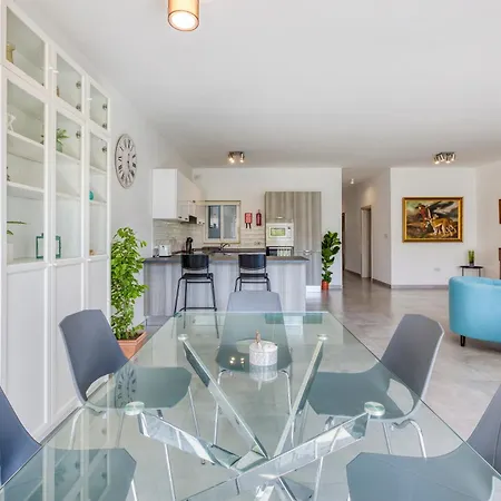 Annitchka Mansions - In Malta Birkirkara