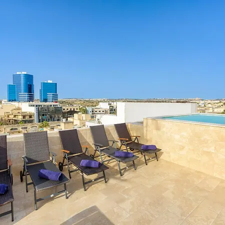 Annitchka Mansions - Pool In Malta