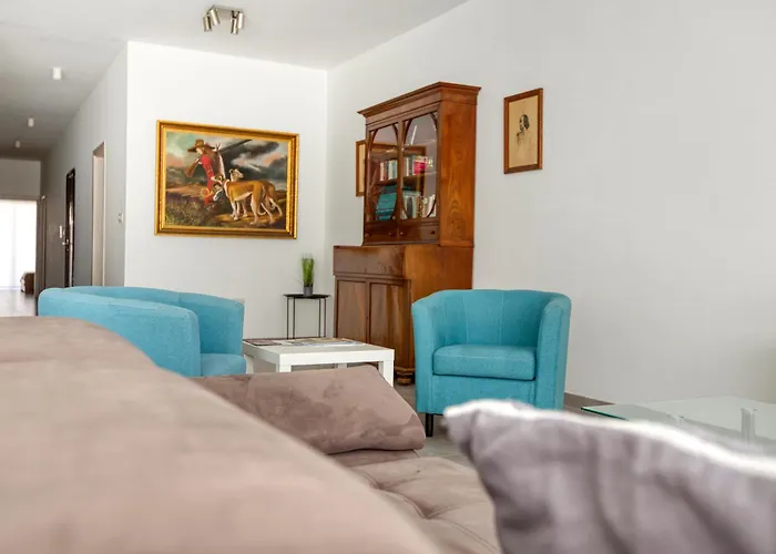 Annitchka Mansions - In Malta * Birkirkara