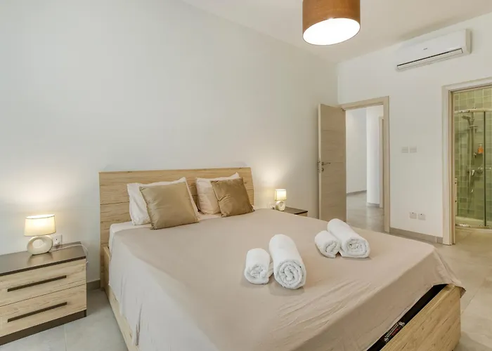 Annitchka Mansions - In Malta * Birkirkara