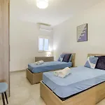 Annitchka Mansions - In Malta *