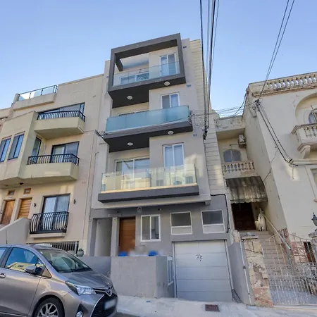 Annitchka Mansions - In Malta Apartment *