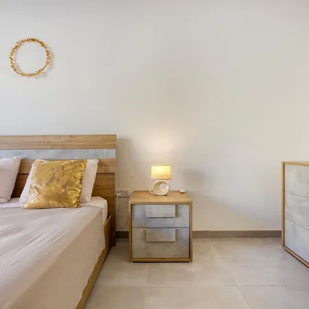 Annitchka Mansions - Pool In Malta Apartment Birkirkara