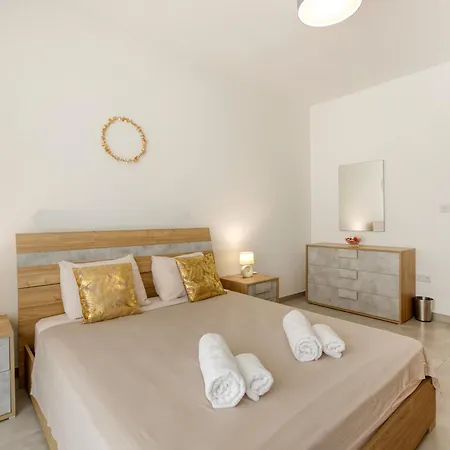 Annitchka Mansions - In Malta *