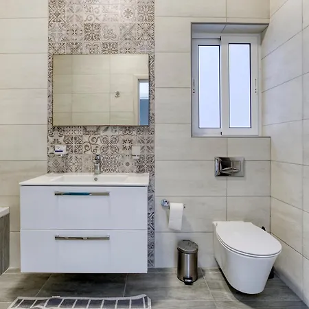 Annitchka Mansions - In Malta * Birkirkara