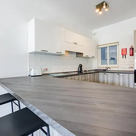 Apartment Annitchka Mansions - In Malta