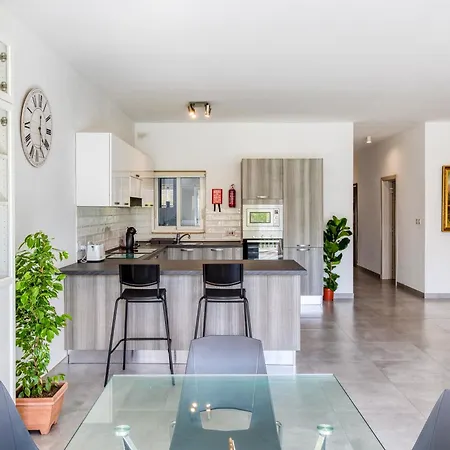 Lejlighed Annitchka Mansions - In Malta *