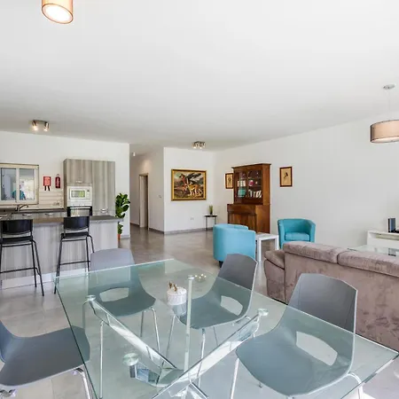 Annitchka Mansions - In Malta * Birkirkara