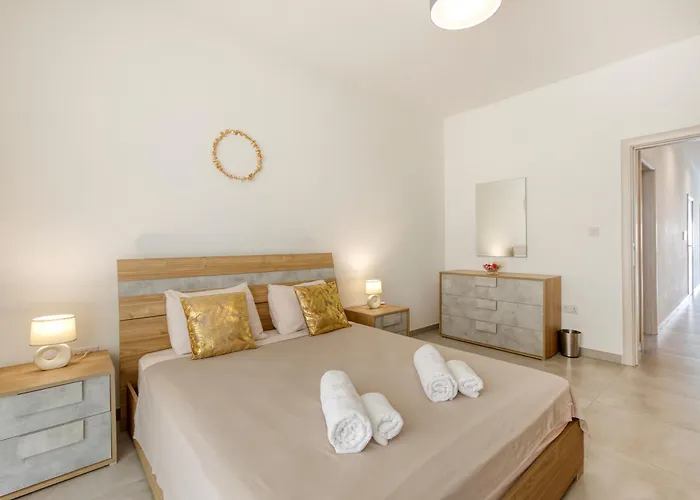 Annitchka Mansions - In Malta *