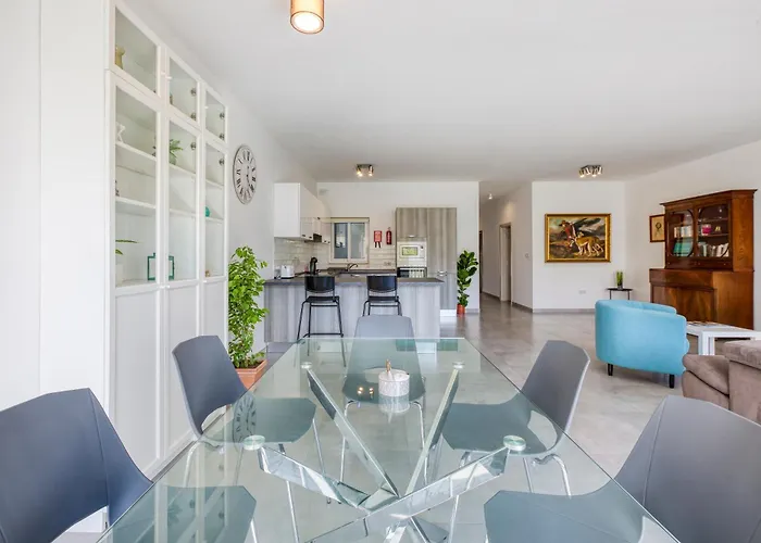 Annitchka Mansions - In Malta Birkirkara